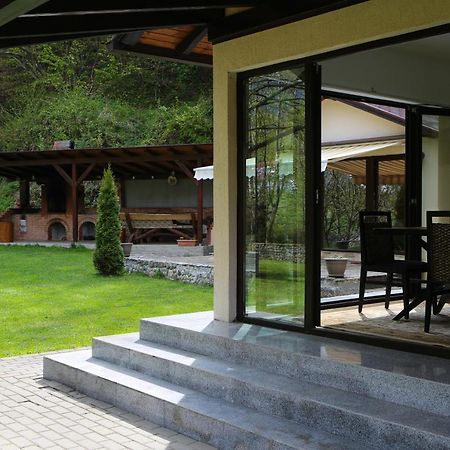 Pensiunea Tudor Breaza Екстер'єр фото
